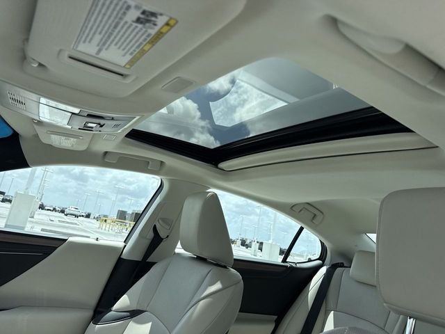 Certified Used 2024 OBSIDIAN Lexus 250 image 22