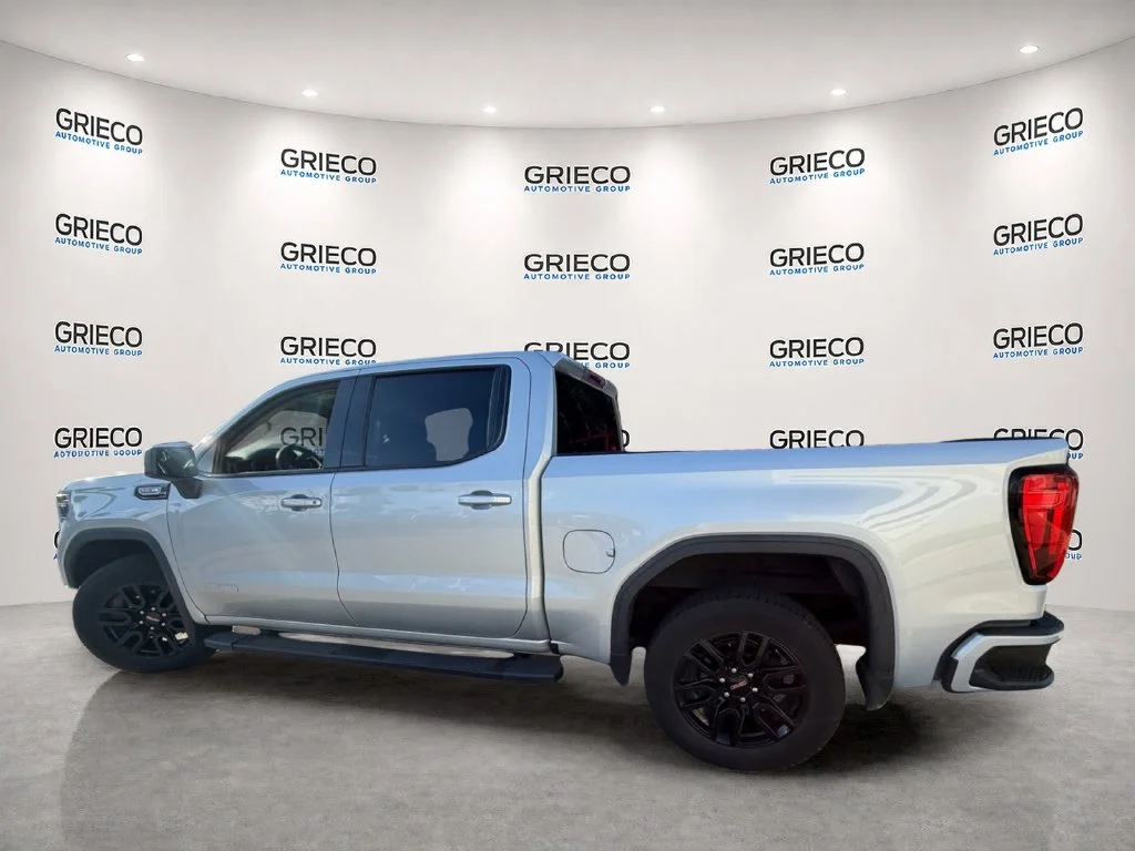 Used 2022 Silver GMC Elevation image 5