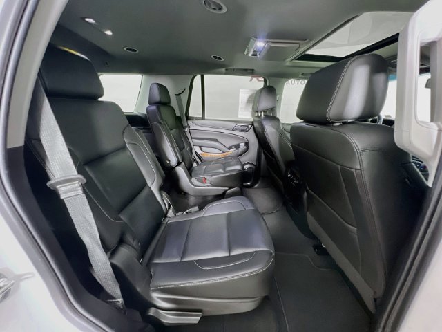 Used 2019 IRIDESCENT PEARL TRICOAT Chevrolet Premier image 46