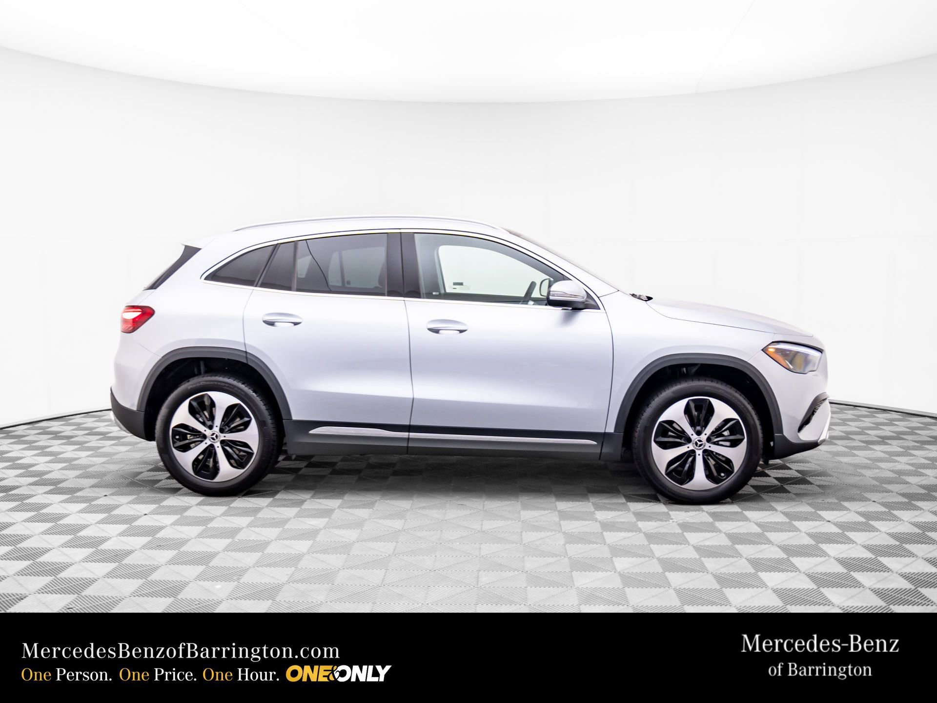 New 2026 Cirrus Silver Metallic Mercedes-Benz GLA 250 image 46