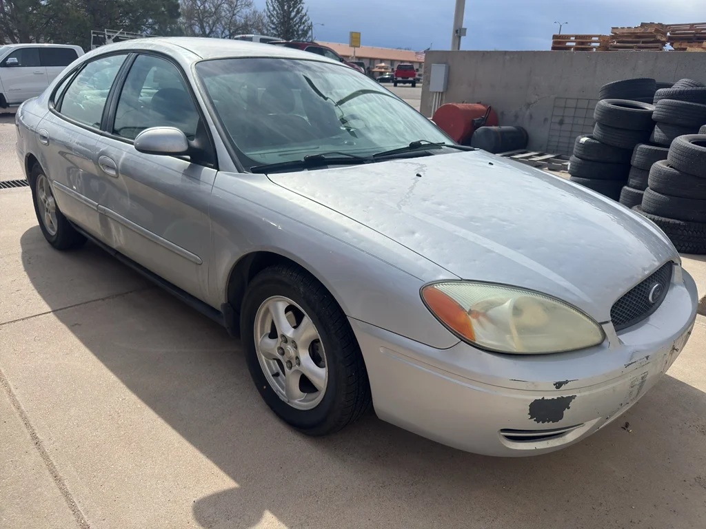 Used 2004 SILVER Ford SES image 2