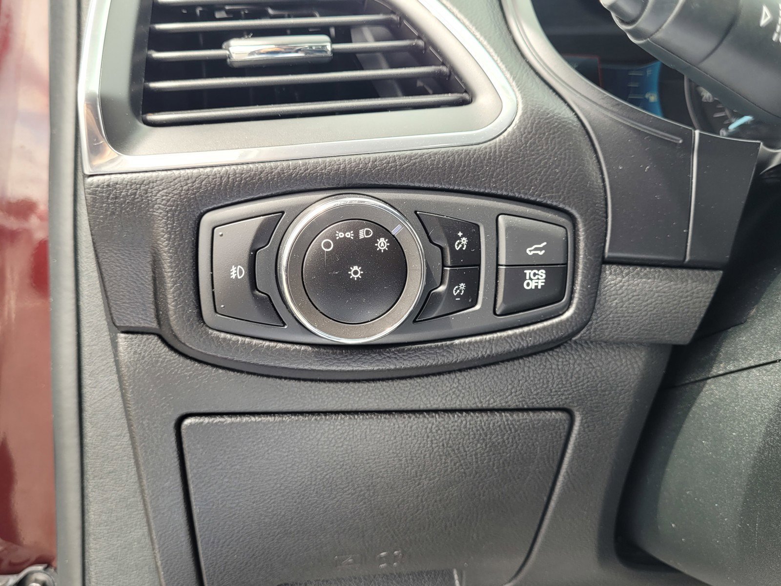 2023 Ford Edge Titanium - Photo 24