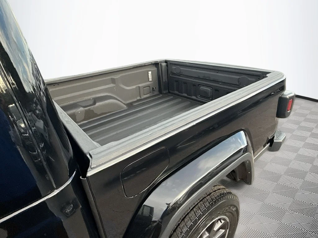 Used 2023 Black Jeep Overland image 30