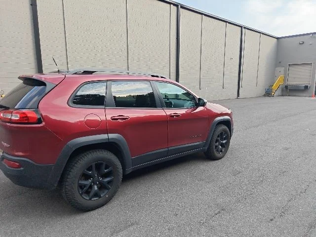 Used 2017 Red Jeep Trailhawk image 3