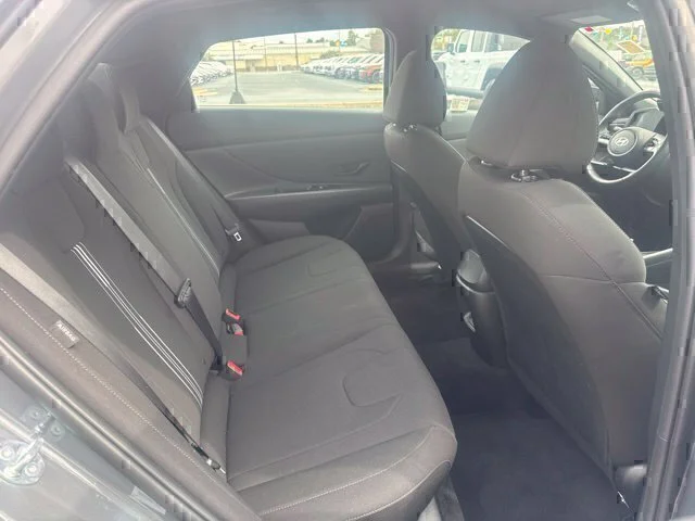 Used 2025 Gray Hyundai SEL Sport image 22