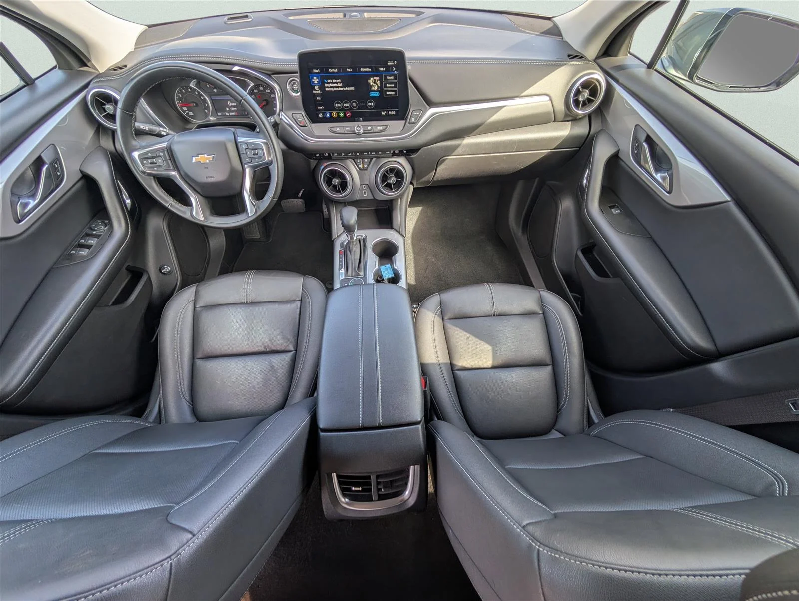 Used 2024 Sterling Gray Metallic Chevrolet 3LT image 27
