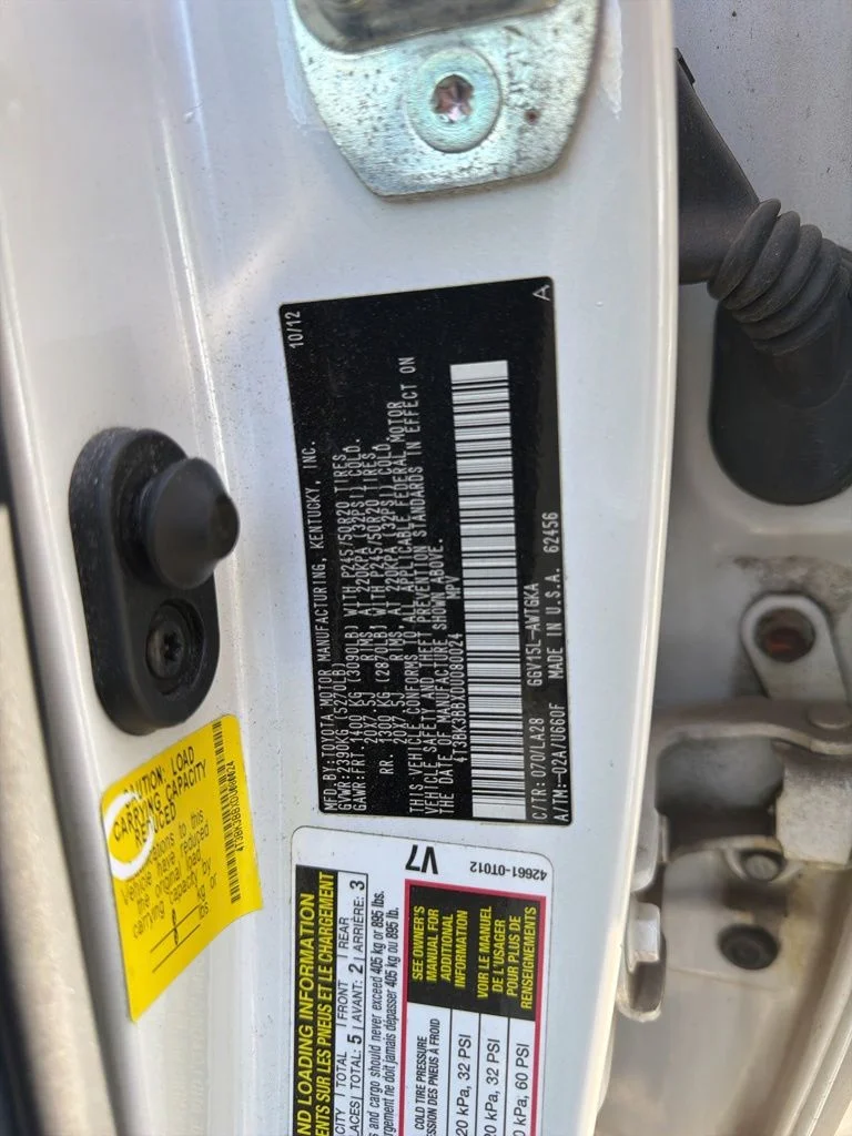 Used 2013 White Toyota XLE image 14