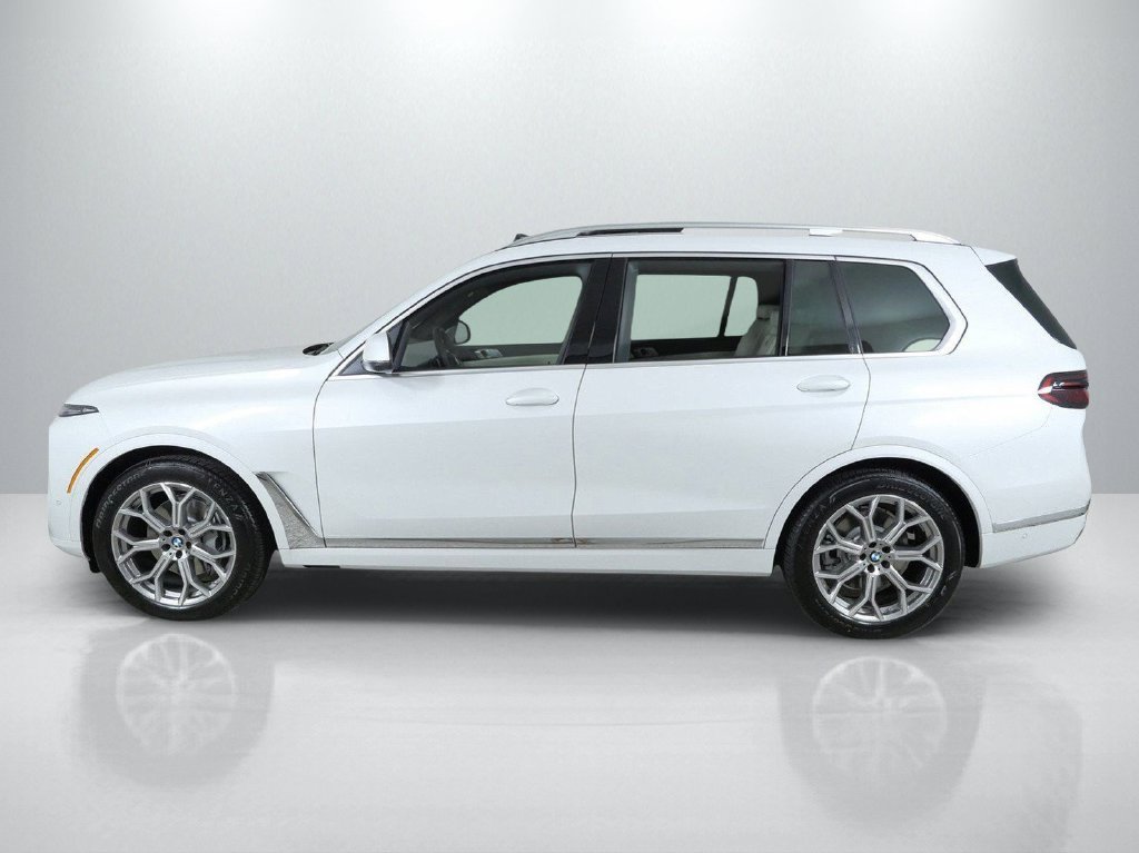Used 2027 Mineral White Metallic BMW xDrive40i image 16
