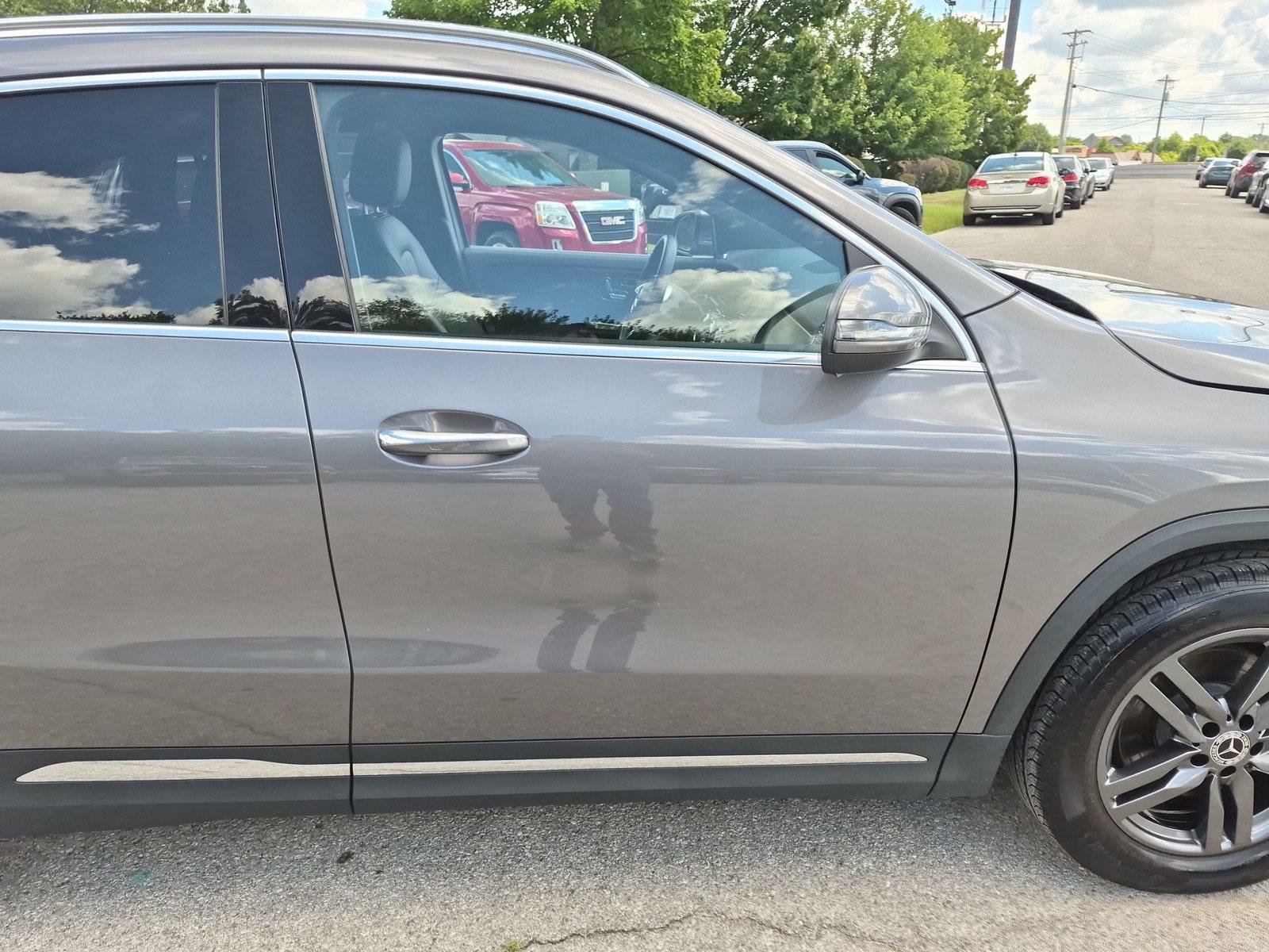 Used 2025 Mountain Grey Metallic Mercedes-Benz GLA 250 image 35