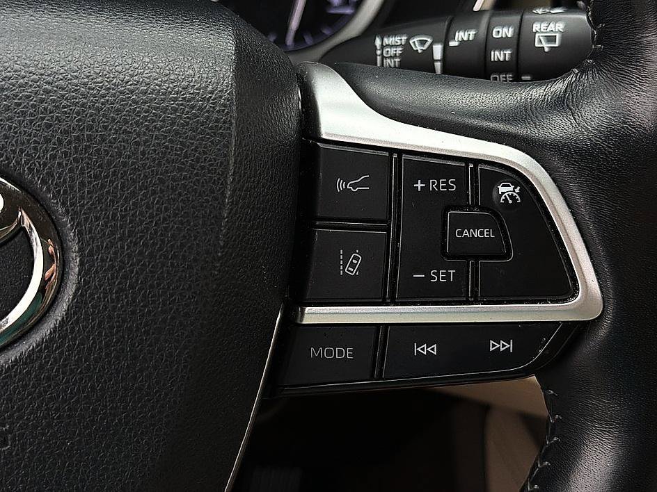 Used 2022 Pearl Toyota Limited image 19