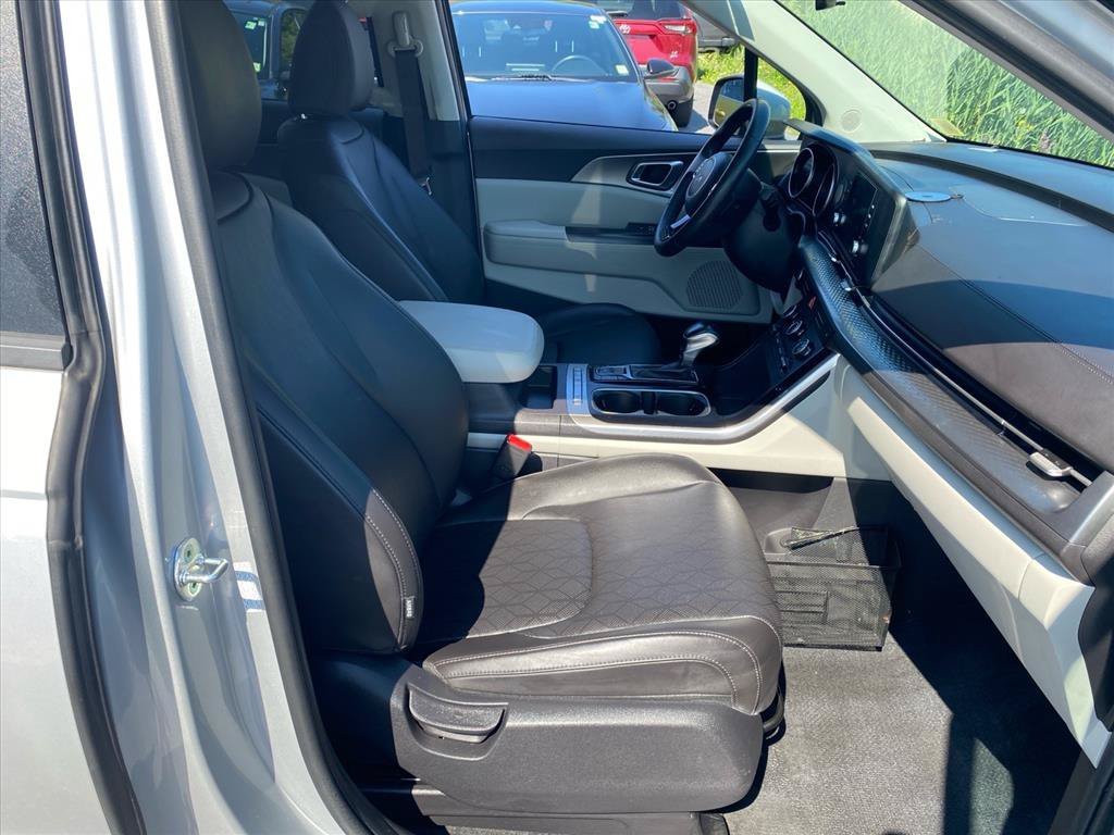 Used 2022 Silky Silver Kia LXS image 26