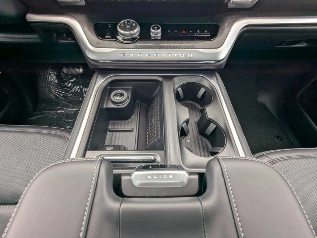 2025 Ford Expedition Platinum - Photo 26
