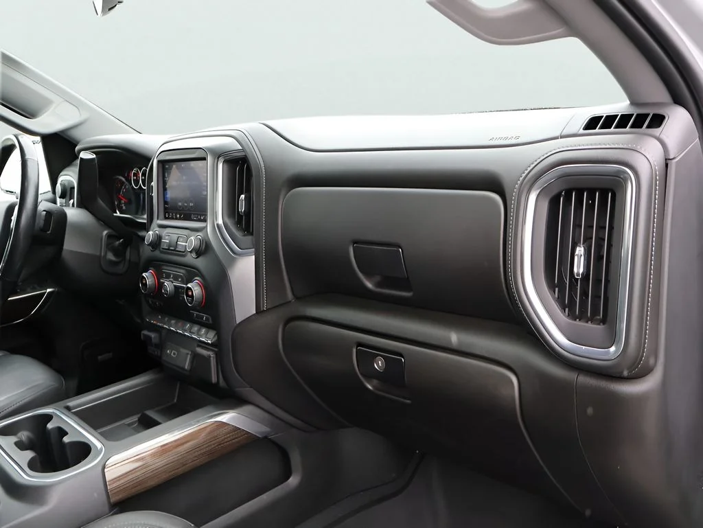 Used 2021 Silver Chevrolet LT Trail Boss image 13