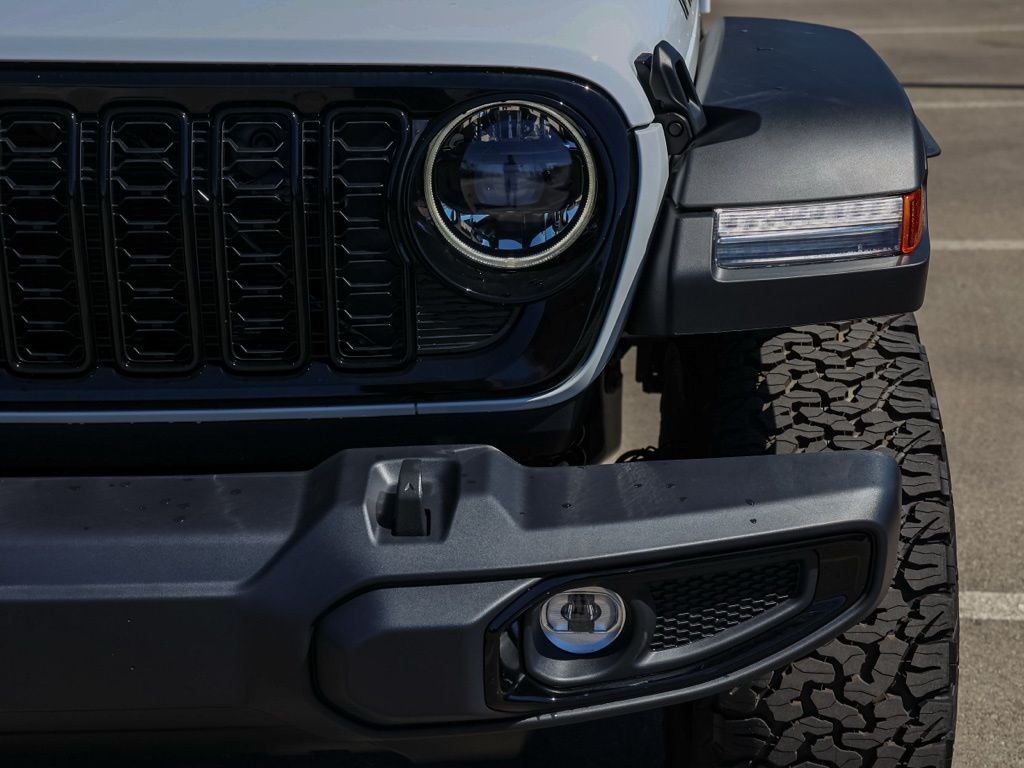 New 2026 Bright White Clear-Coat Exterior Paint Jeep Willys Extreme image 9