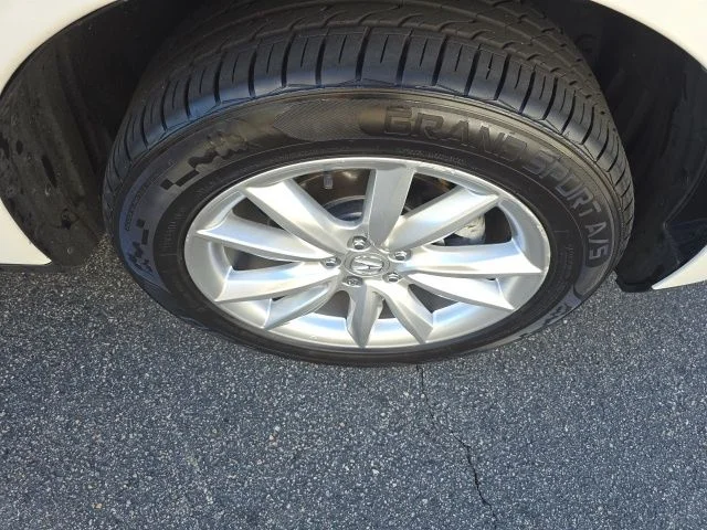 Used 2021 White Acura Base image 25