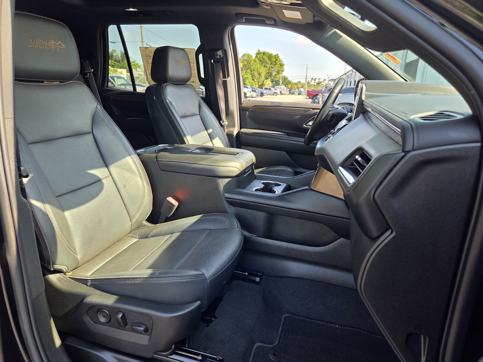Used 2022 Black Chevrolet High Country image 18