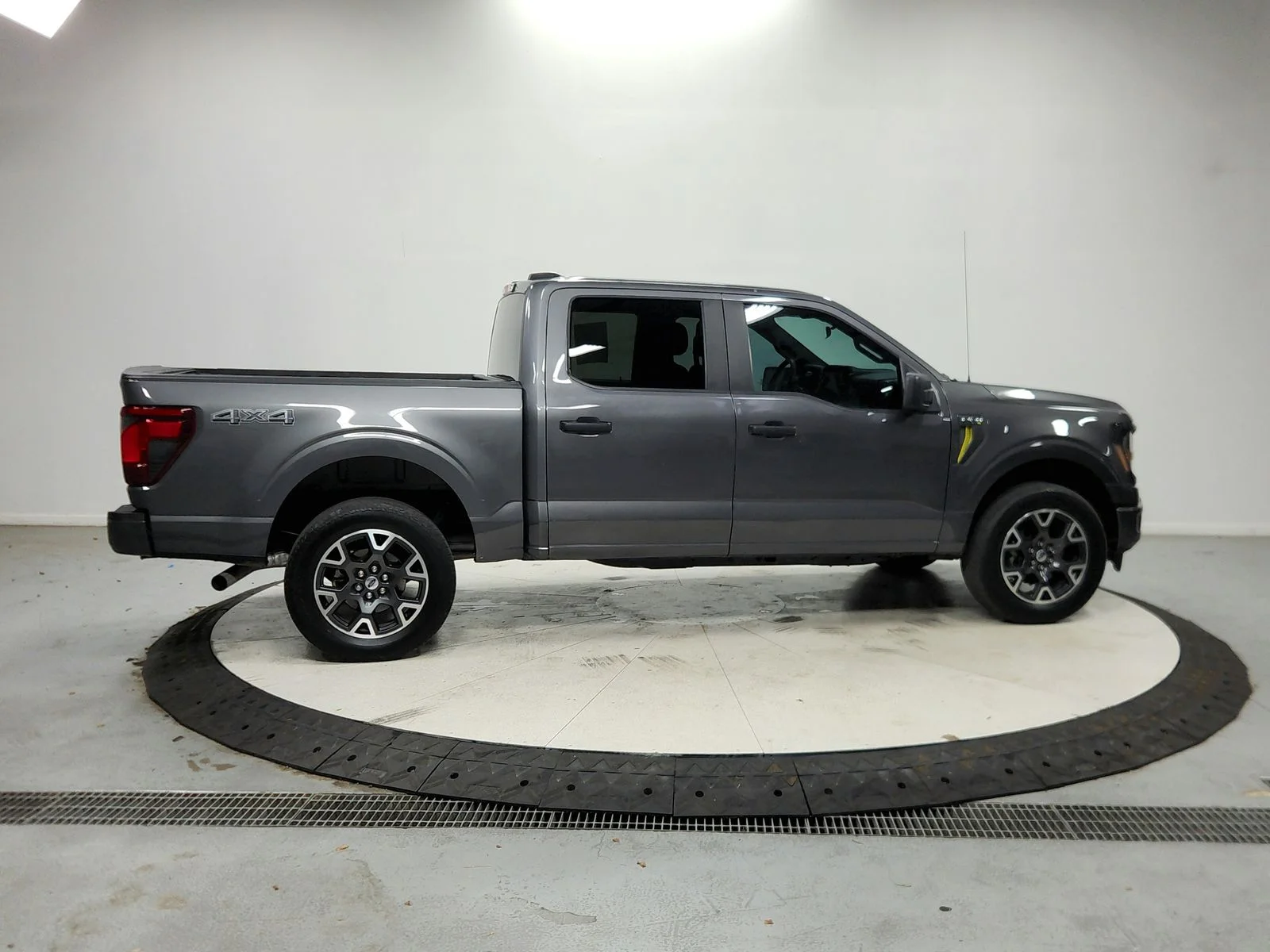 Used 2024 Gray Ford STX image 9