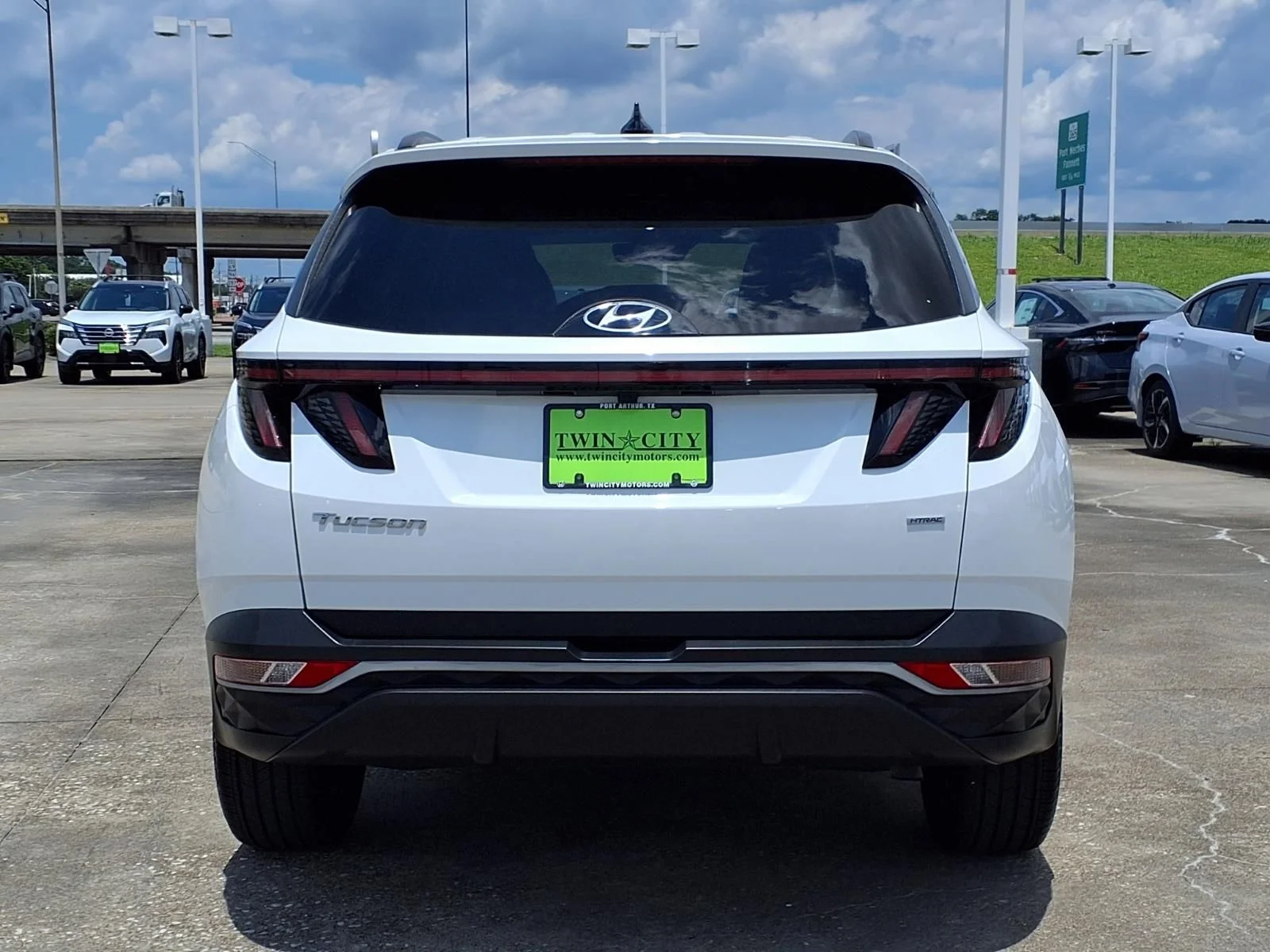 Certified Used 2024 White Hyundai SEL image 4