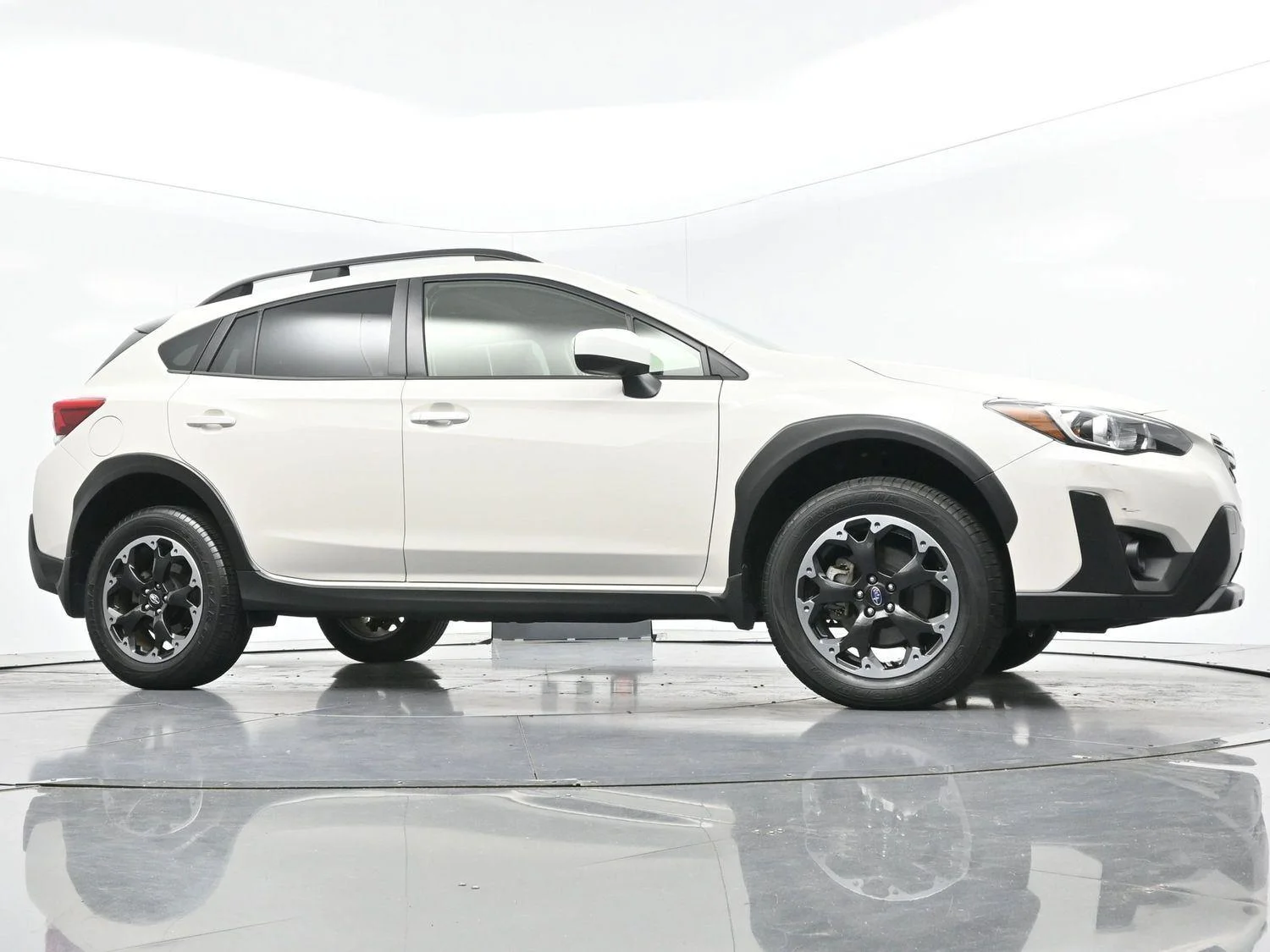 Used 2023 Crystal White Pearl Subaru Premium image 42
