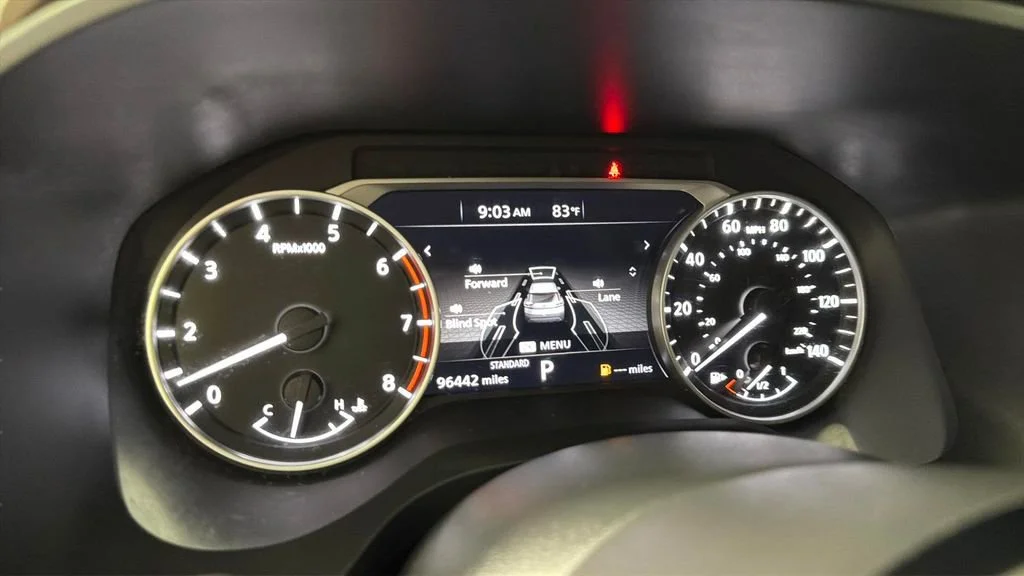 Used 2021 Silver Nissan SV FWD image 19