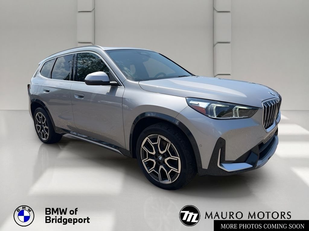 Used 2024 Silver BMW xDrive28i image 1
