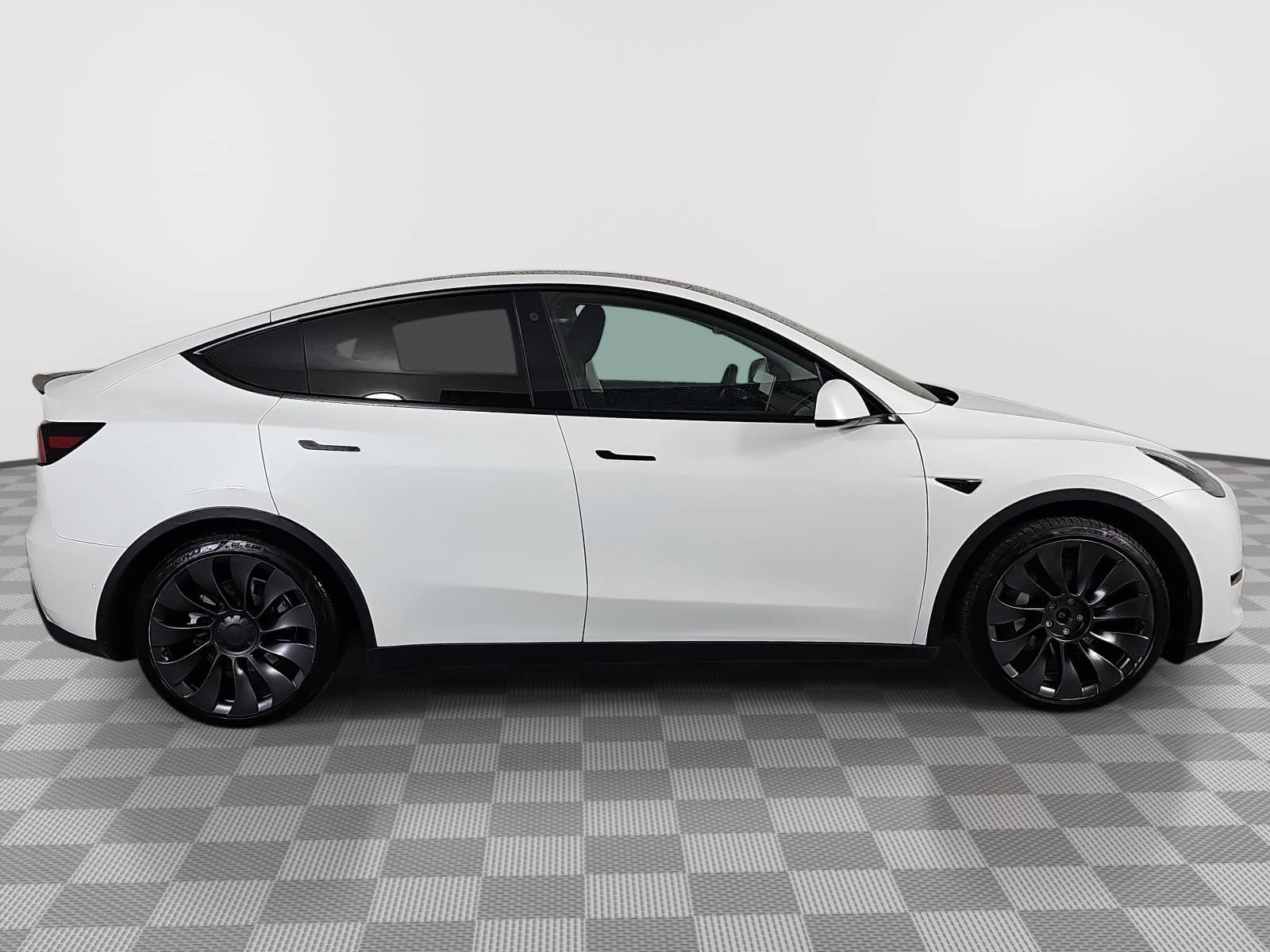 Used 2022 White Tesla Long Range image 9
