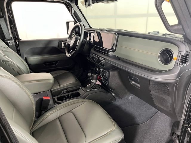 Used 2024 Black Jeep Mojave image 46