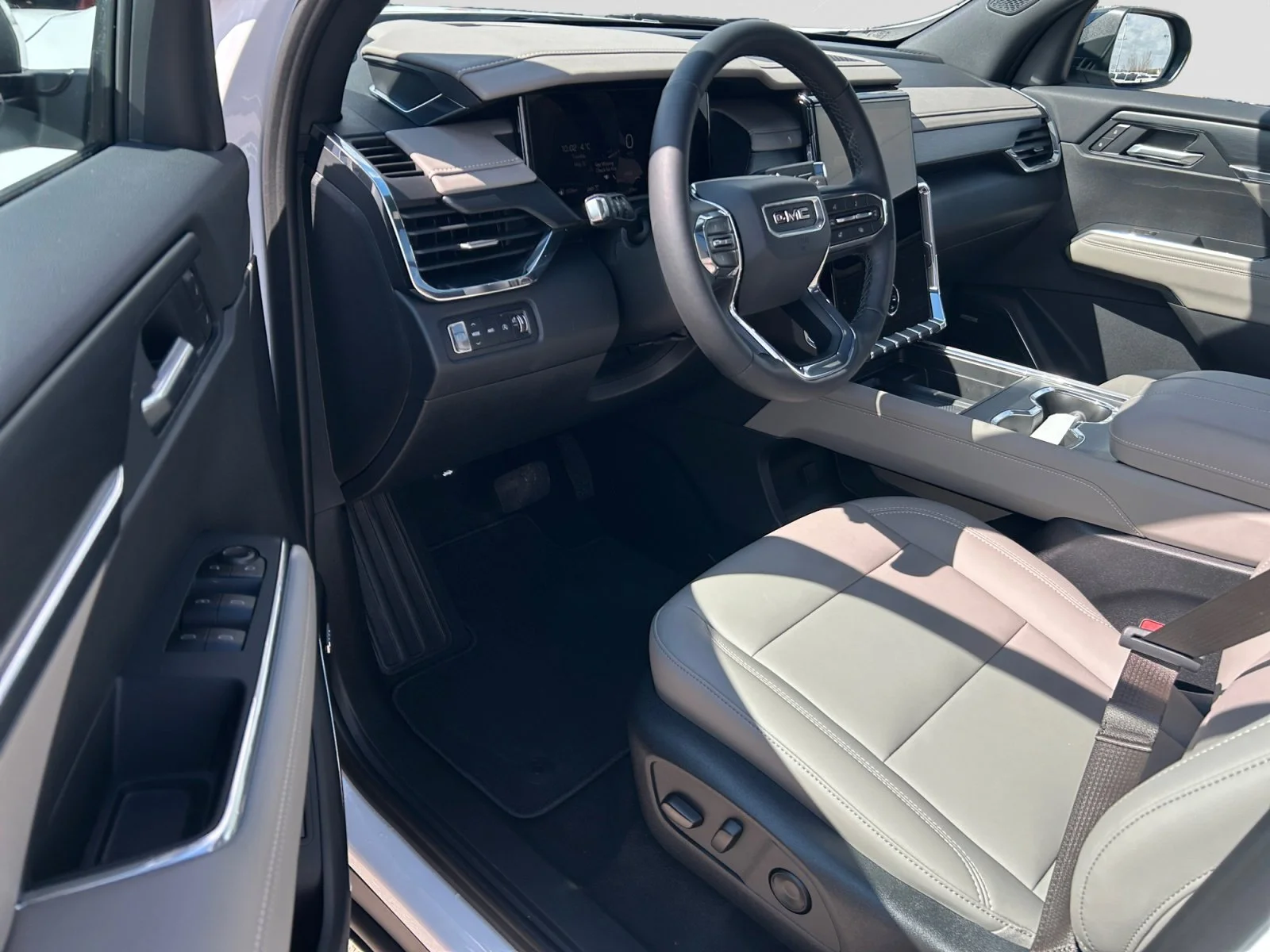 New 2026 Summit White GMC Elevation AWD image 13