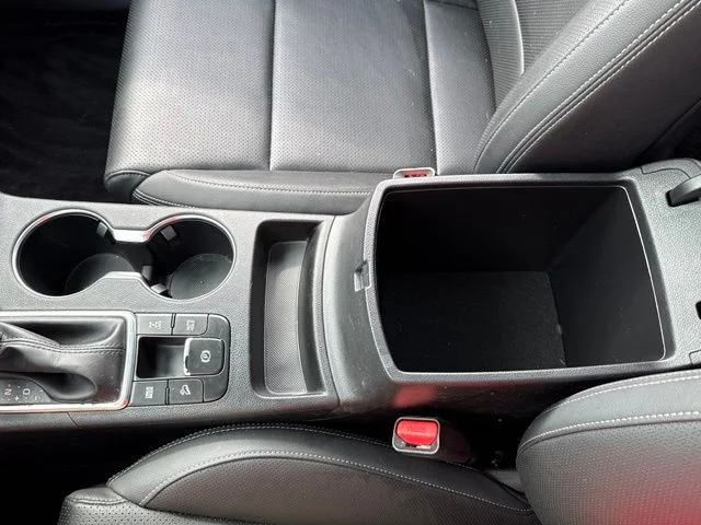 Certified Used 2022 White Kia Nightfall image 20