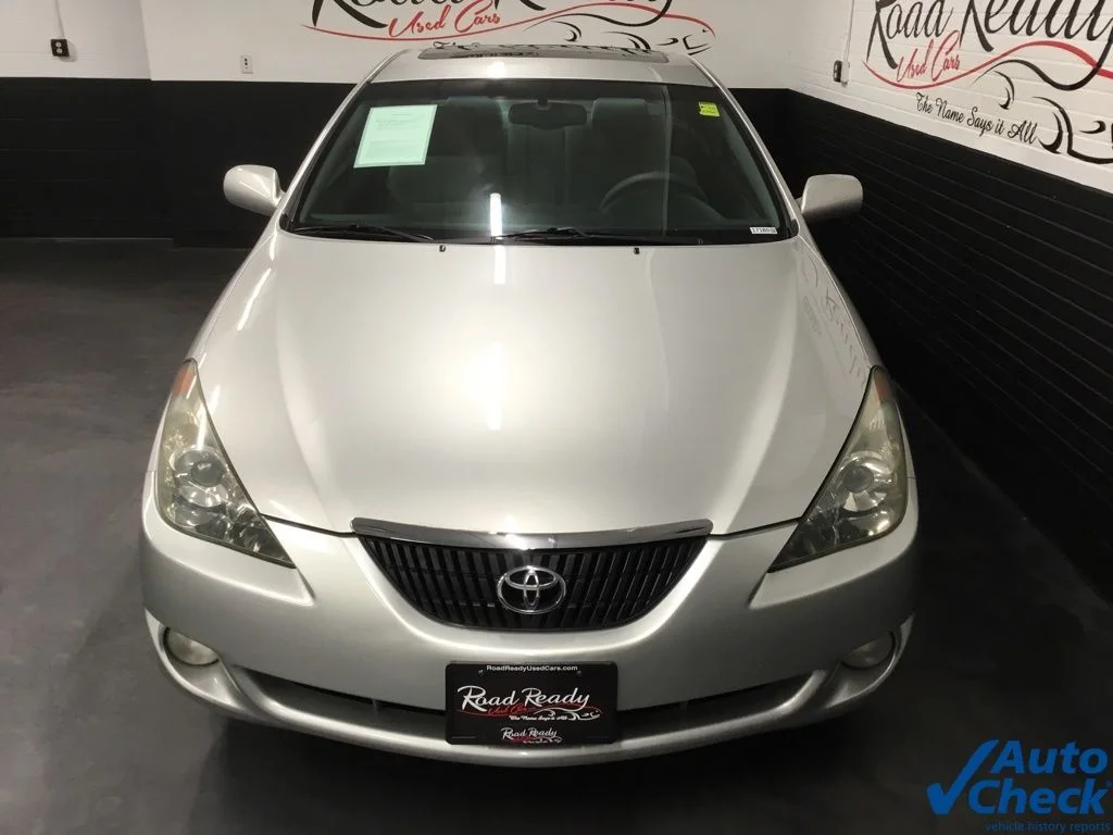 Used 2006 Beige Toyota SE image 4