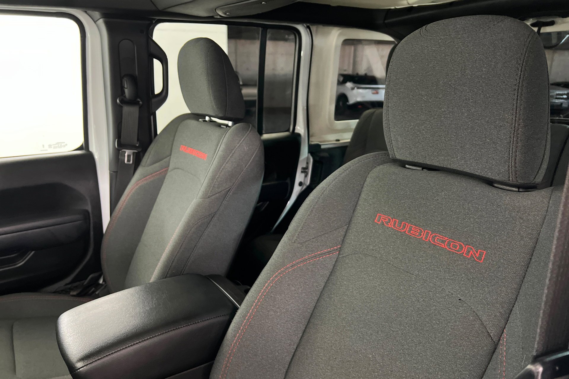 Used 2025 Bright White Clearcoat Jeep Rubicon image 17