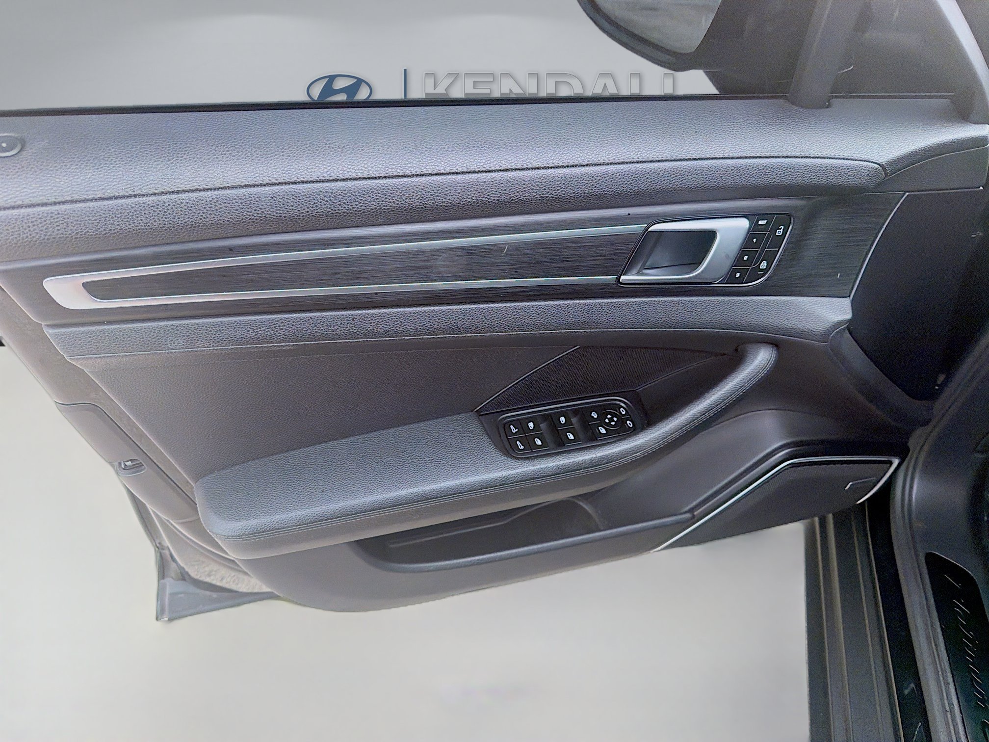 2023 Porsche Panamera Platinum Edition - Photo 17