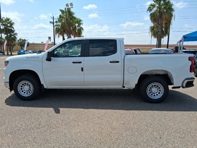 New 2026 Summit White Chevrolet WT image 4