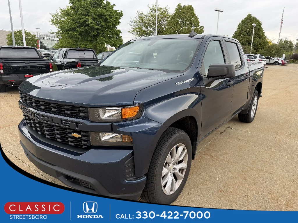 2020 Chevrolet Silverado 1500 Custom 4X4 Crew Cab Short Box's photo