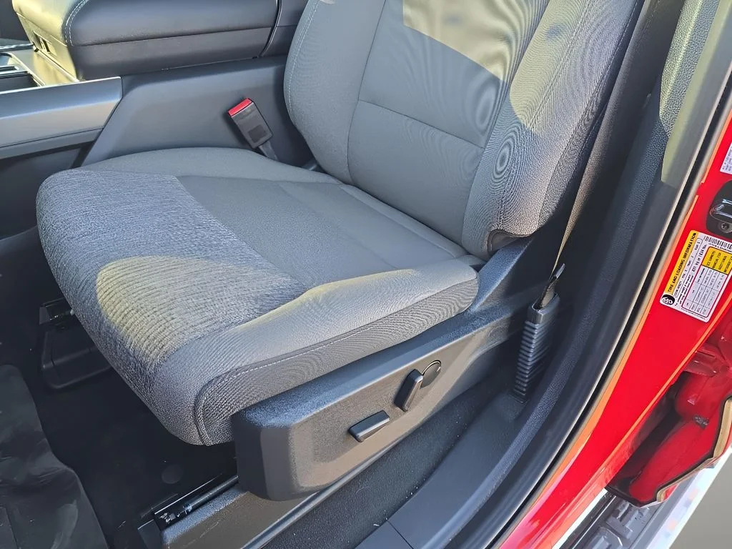 2025 Ford F-150 XLT - Photo 12