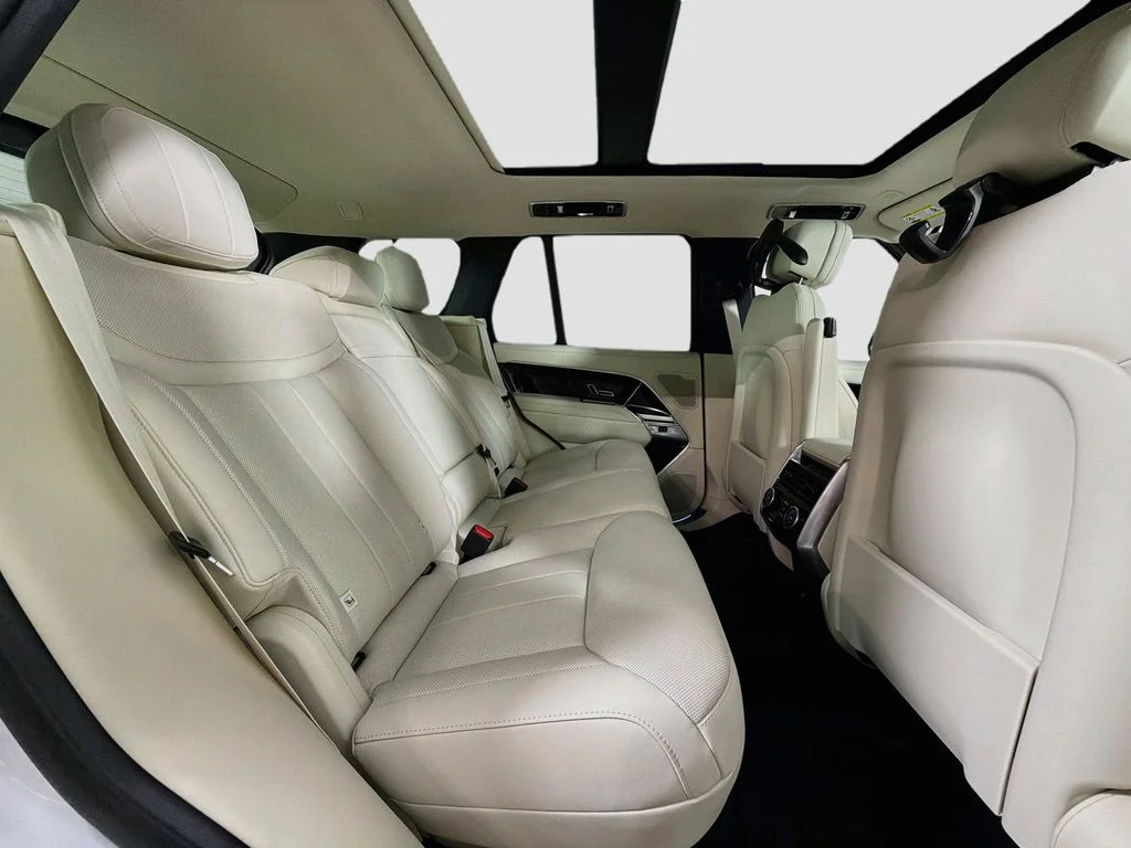 New 2026 Fuji White Land Rover SE image 29