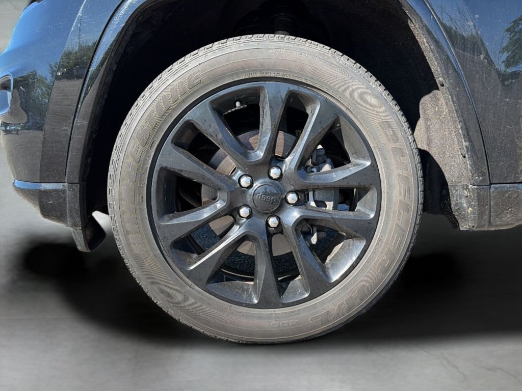 Used 2020 Black Jeep Altitude image 15