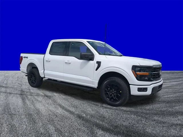 New 2026 Oxford White Ford XLT image 2