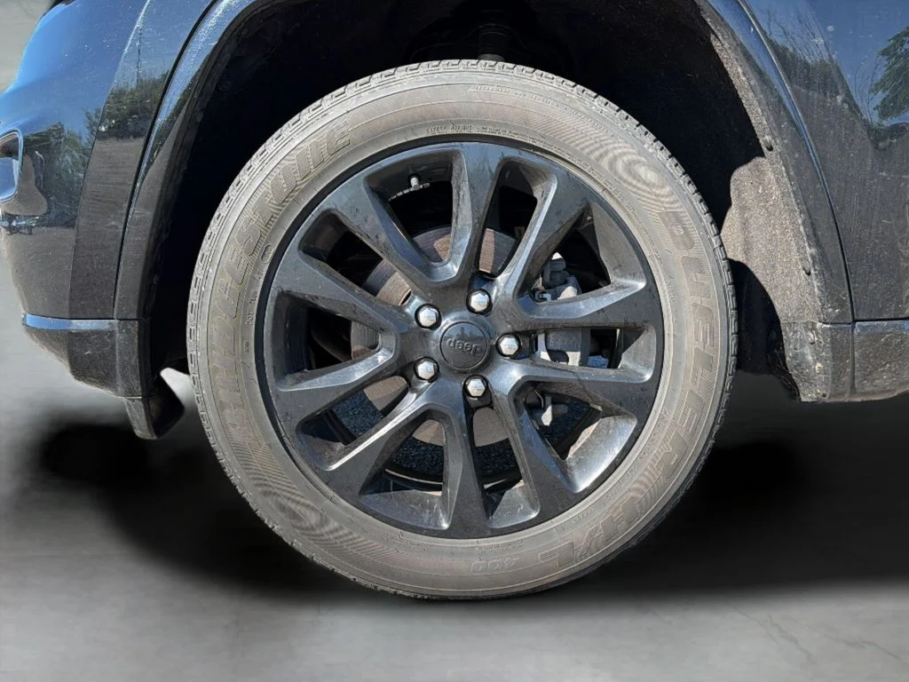 Used 2020 Black Jeep Altitude image 15