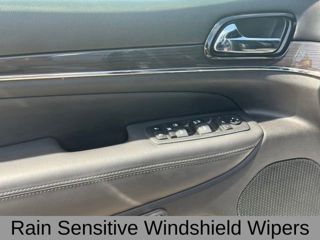 Used 2019 Blue Jeep Overland image 14