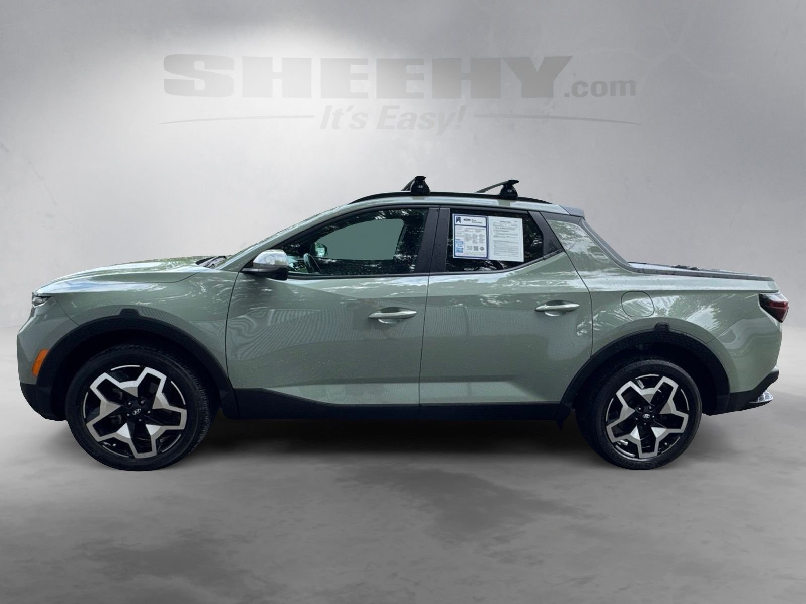 Used 2023 Green Hyundai Limited image 15