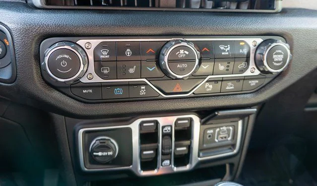 Used 2025 Orange Jeep Sport S 4xe image 26