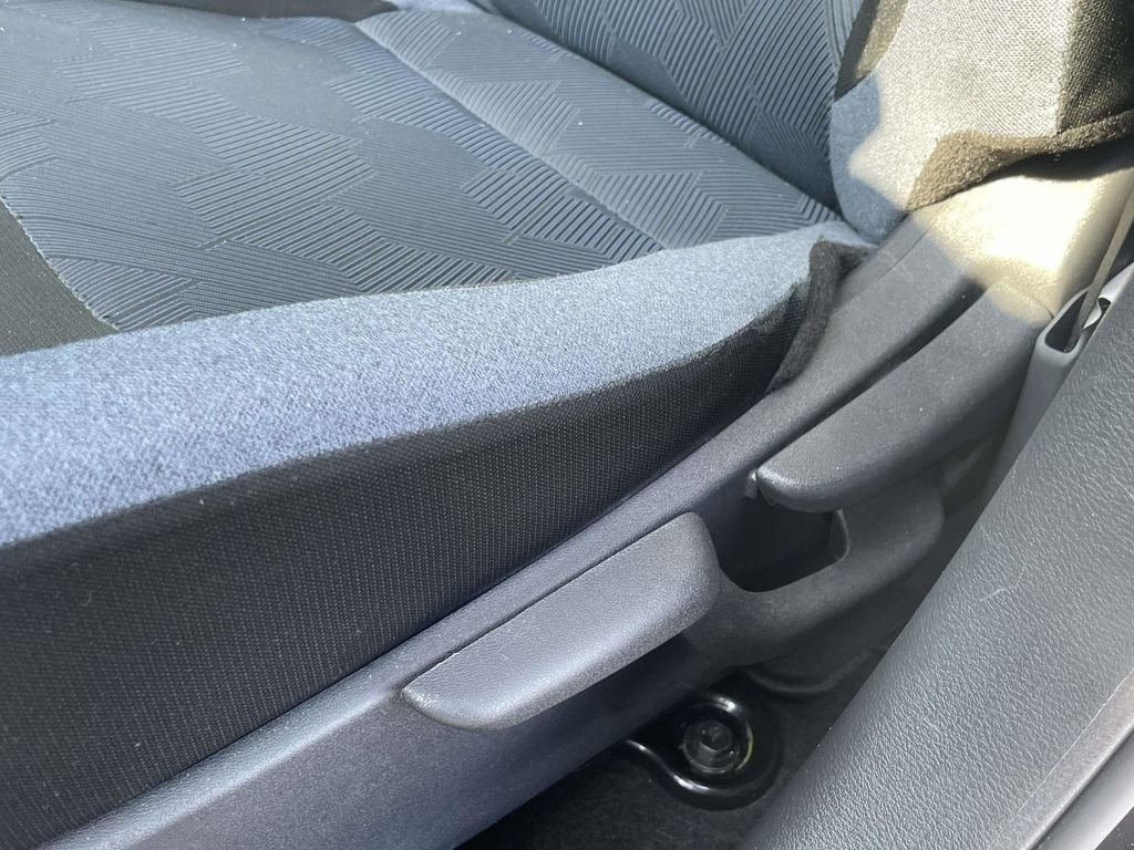2025 Nissan Versa Sedan SV - Photo 17