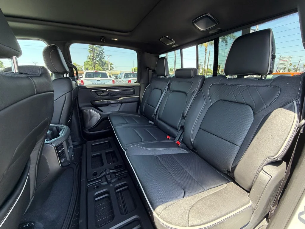 2025 RAM 1500 Limited - Photo 20
