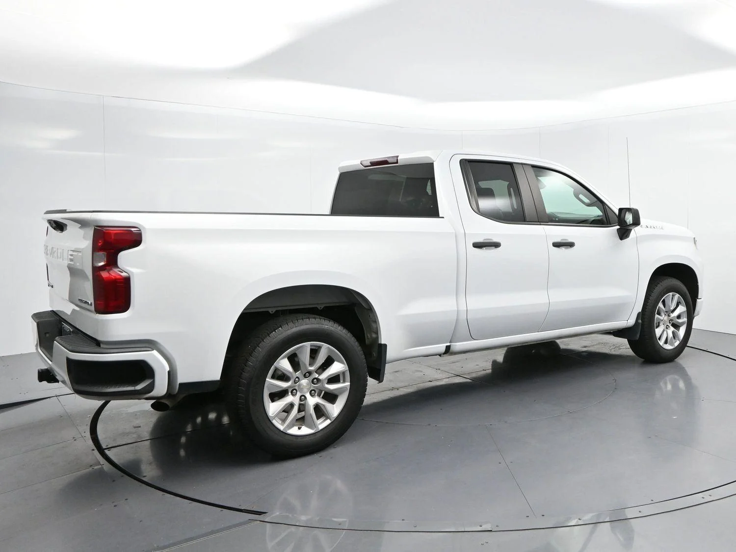 Used 2023 Summit White Chevrolet Custom image 7