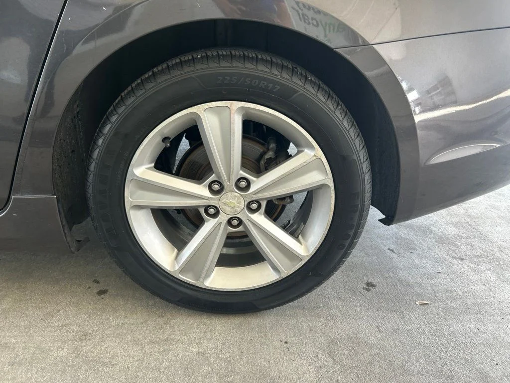 Used 2016 Gray Chevrolet 2LT image 17