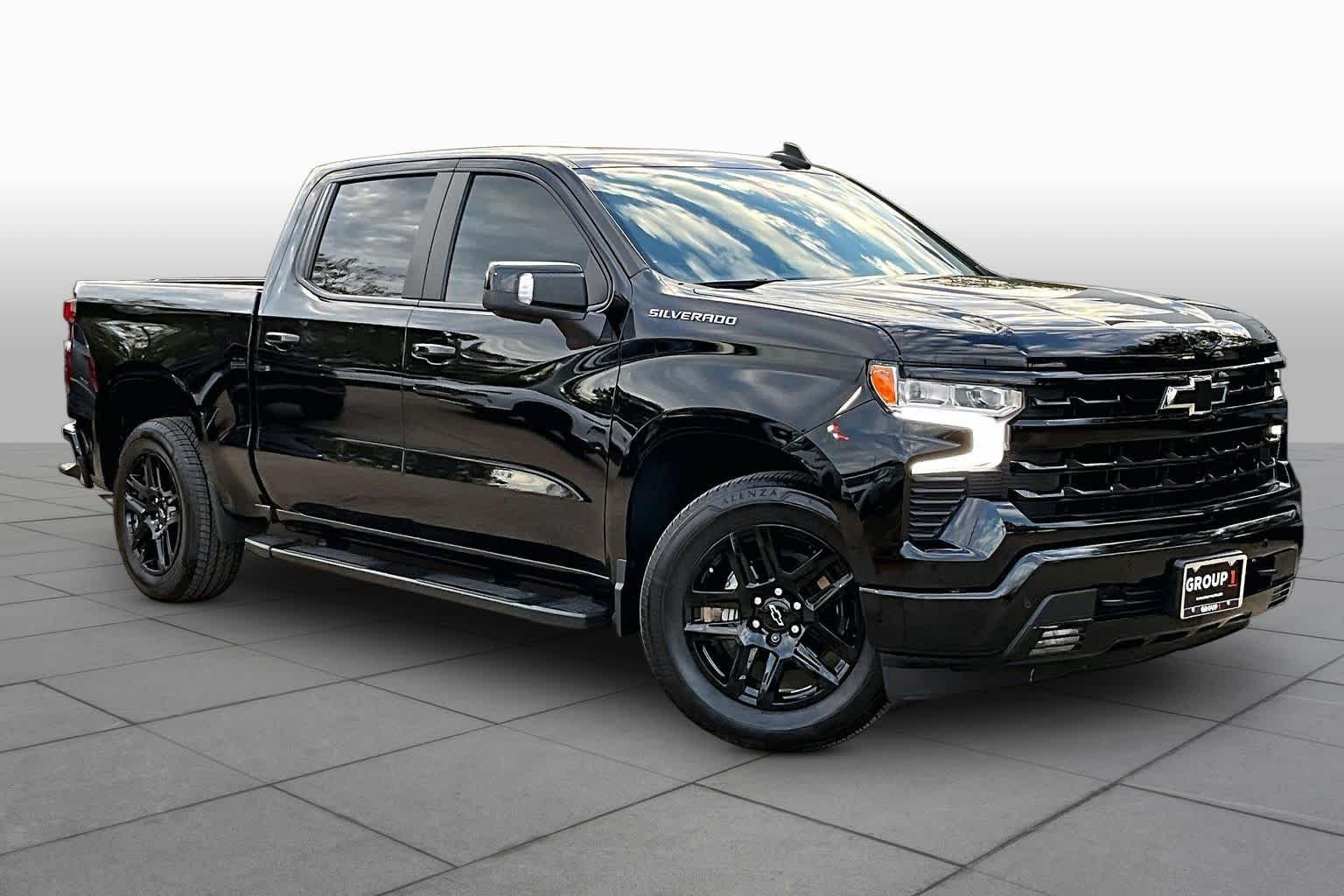Used 2025 Black Chevrolet RST image 3