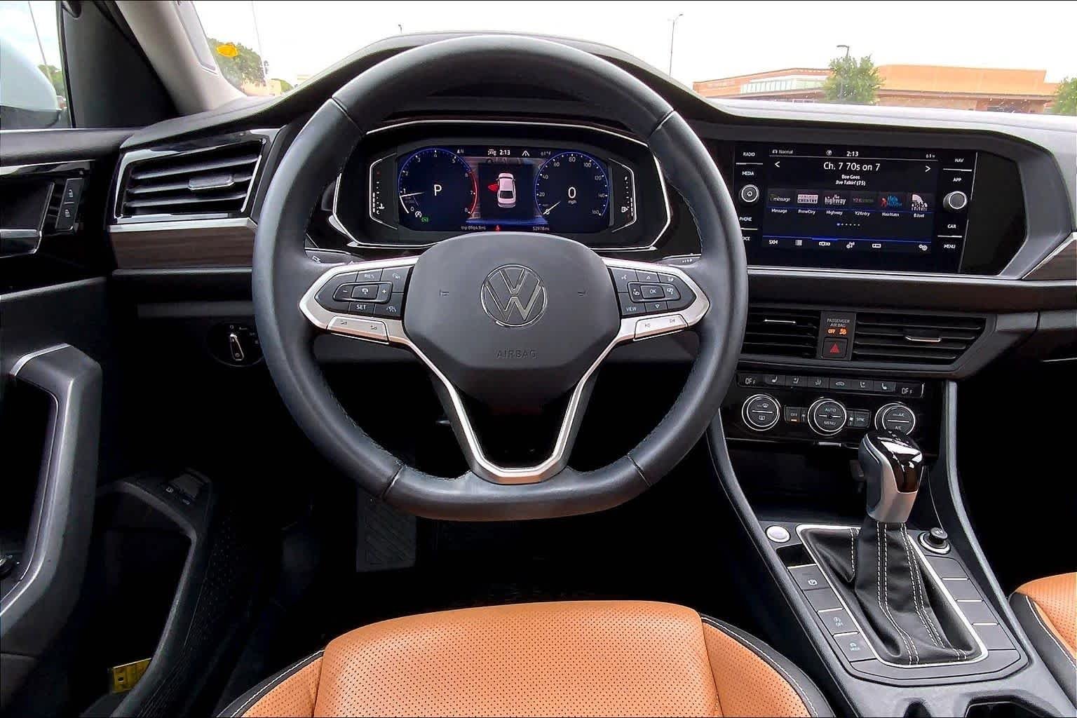 Used 2024 OPAL WHITE PEARL EFFECT Volkswagen SEL image 6