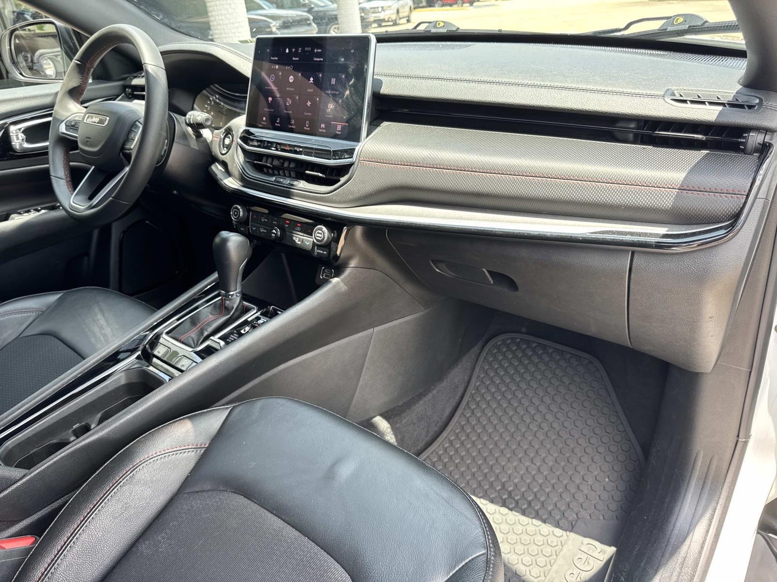 Used 2025 White Jeep Trailhawk image 12