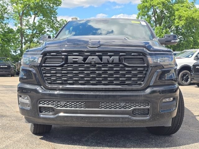 New 2026 Diamond Black Crystal Pearl-Coat Exterior Paint RAM Big Horn/Lone Star image 3